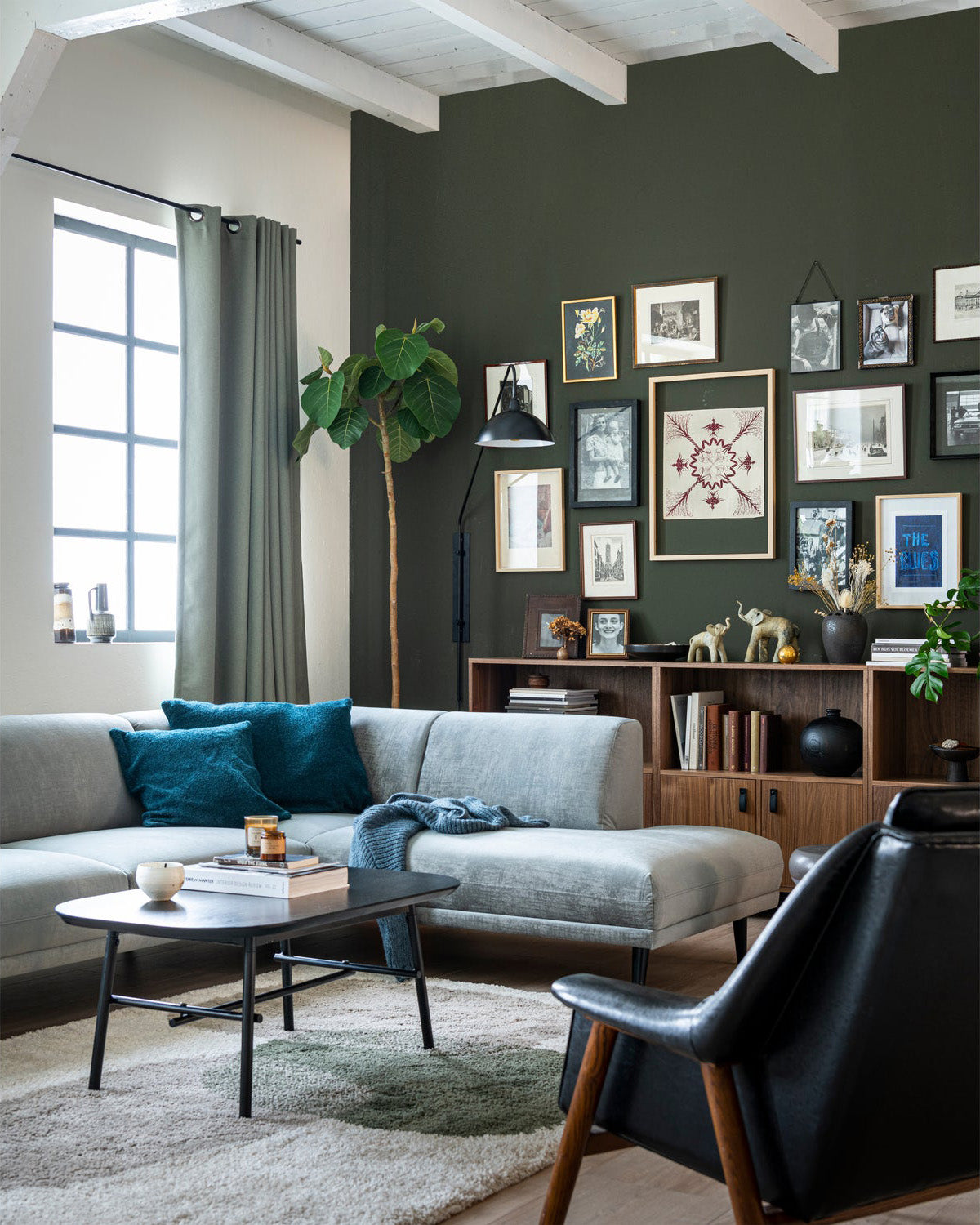 Elegance Black Mango Wood Coffee Table