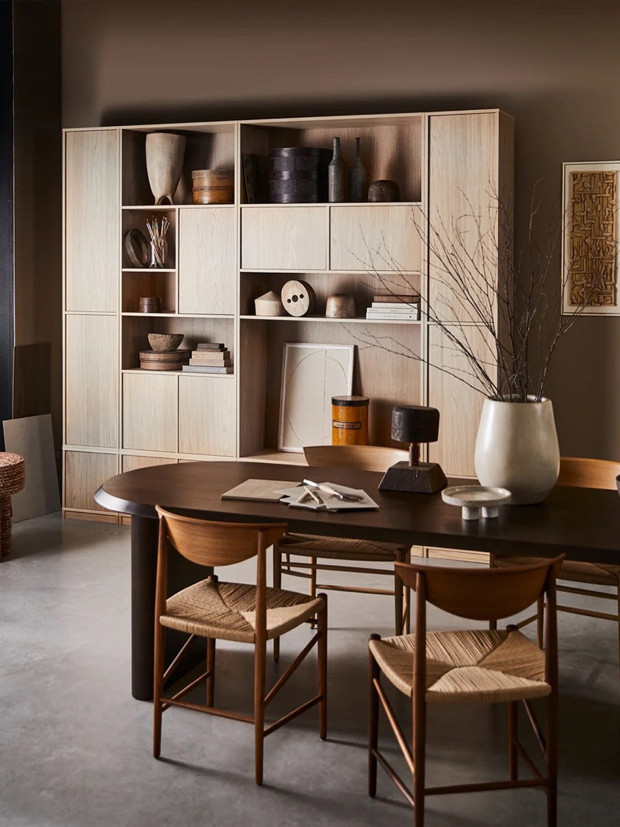 Ellips Dining Table