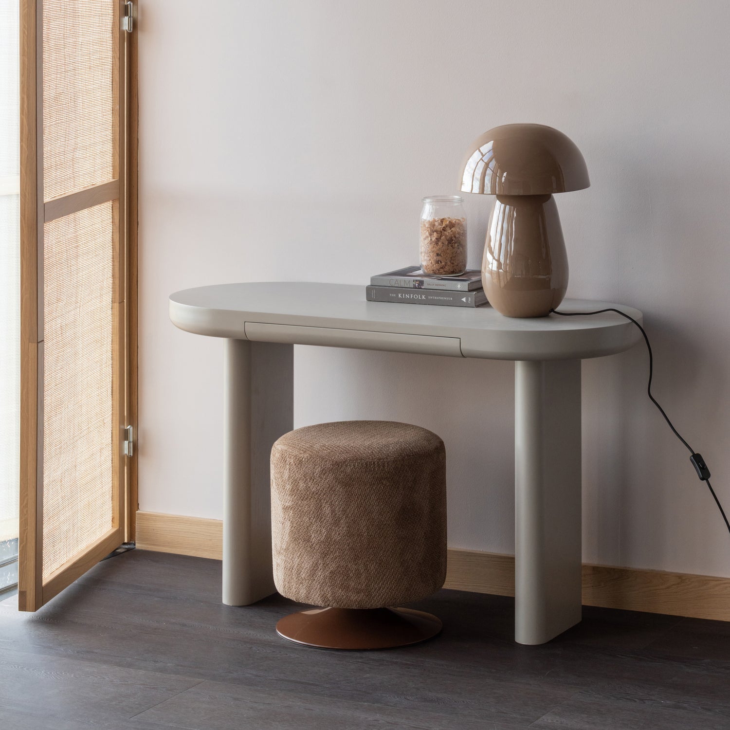 Mael Desk