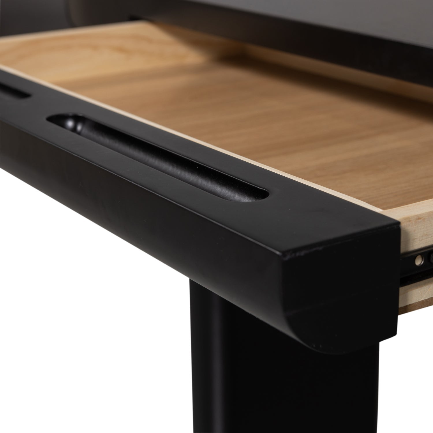 Mael Desk
