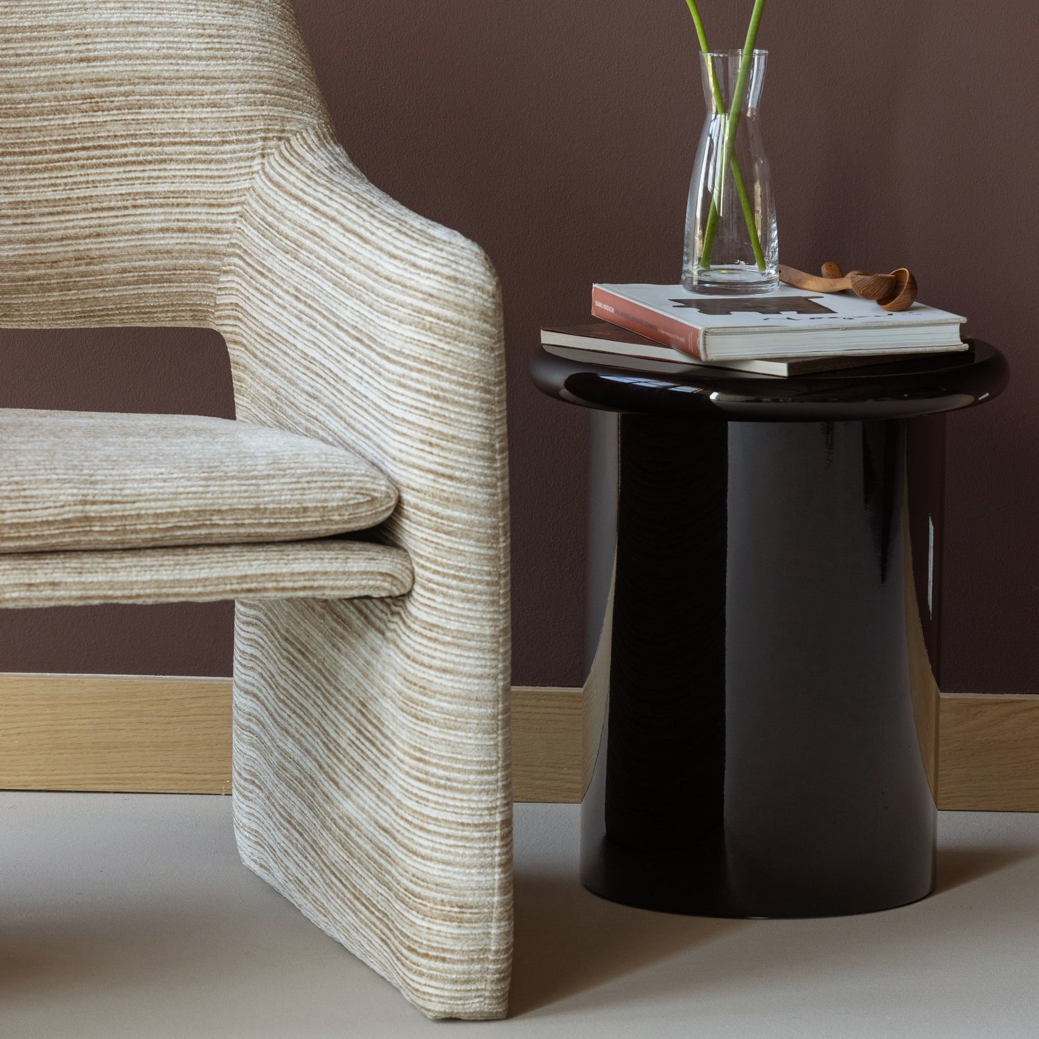 Mavon High Gloss Side Table