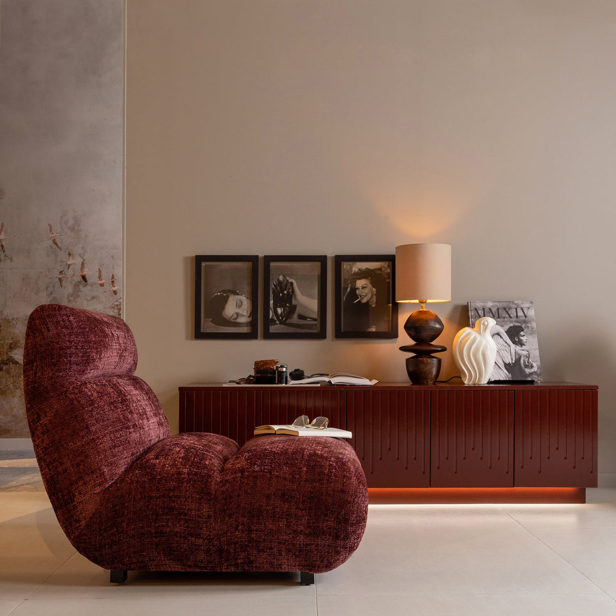 Observe Armchair