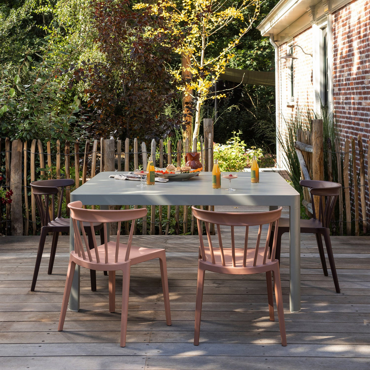 Ovara Extendable Garden Table
