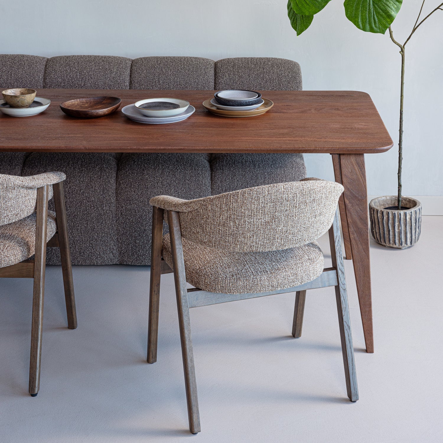 Rubo Brown Mango Wood Dining Table
