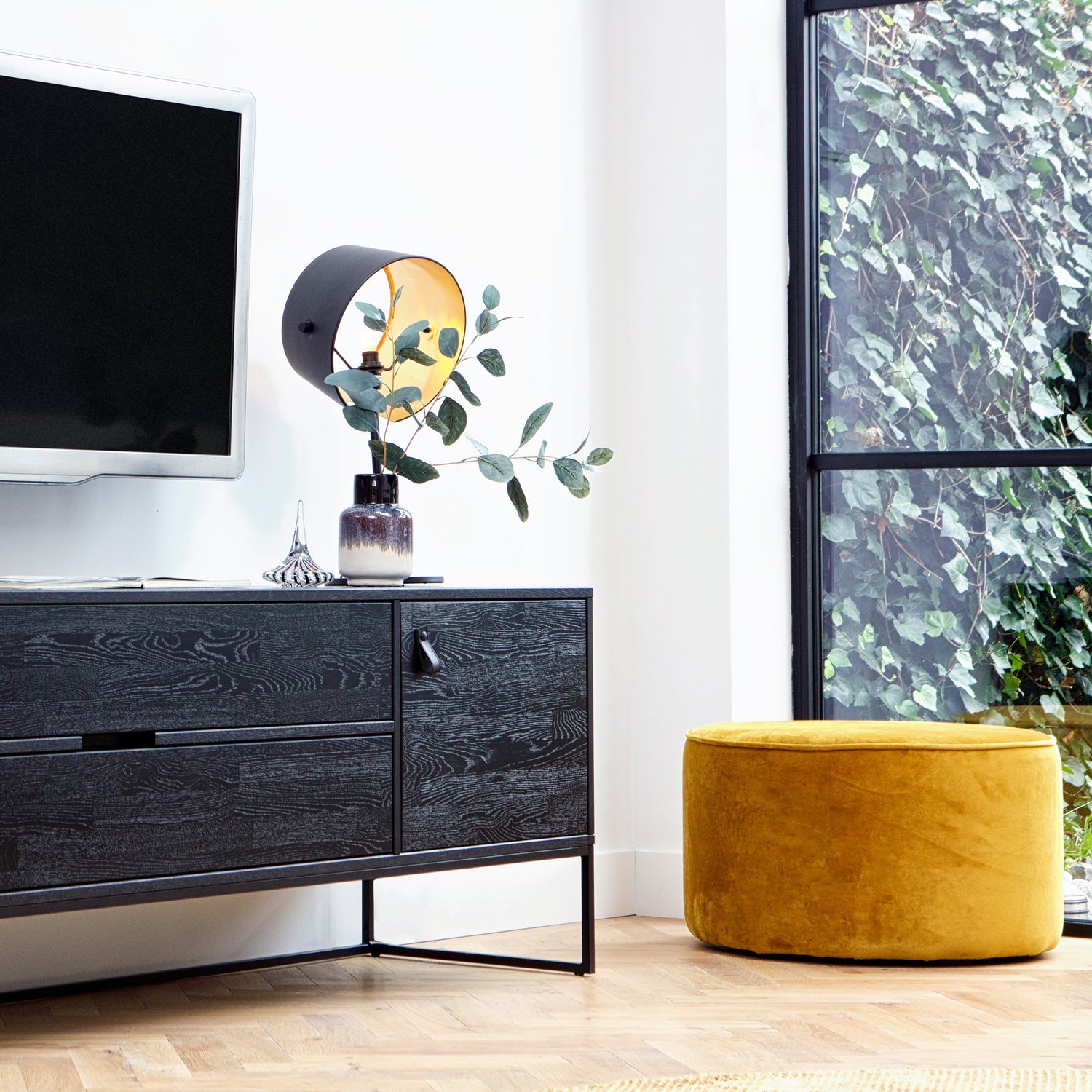 Sara Low Pouf