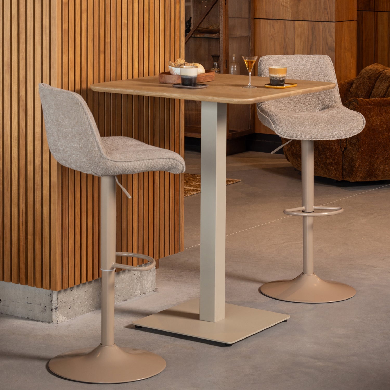 Tablo Top Rounded Bar Table