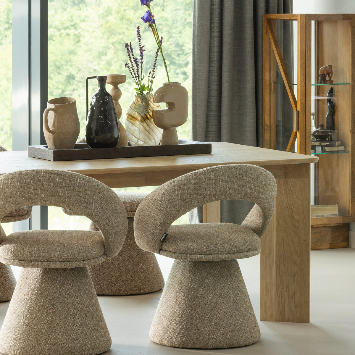 Tablo Dining Table