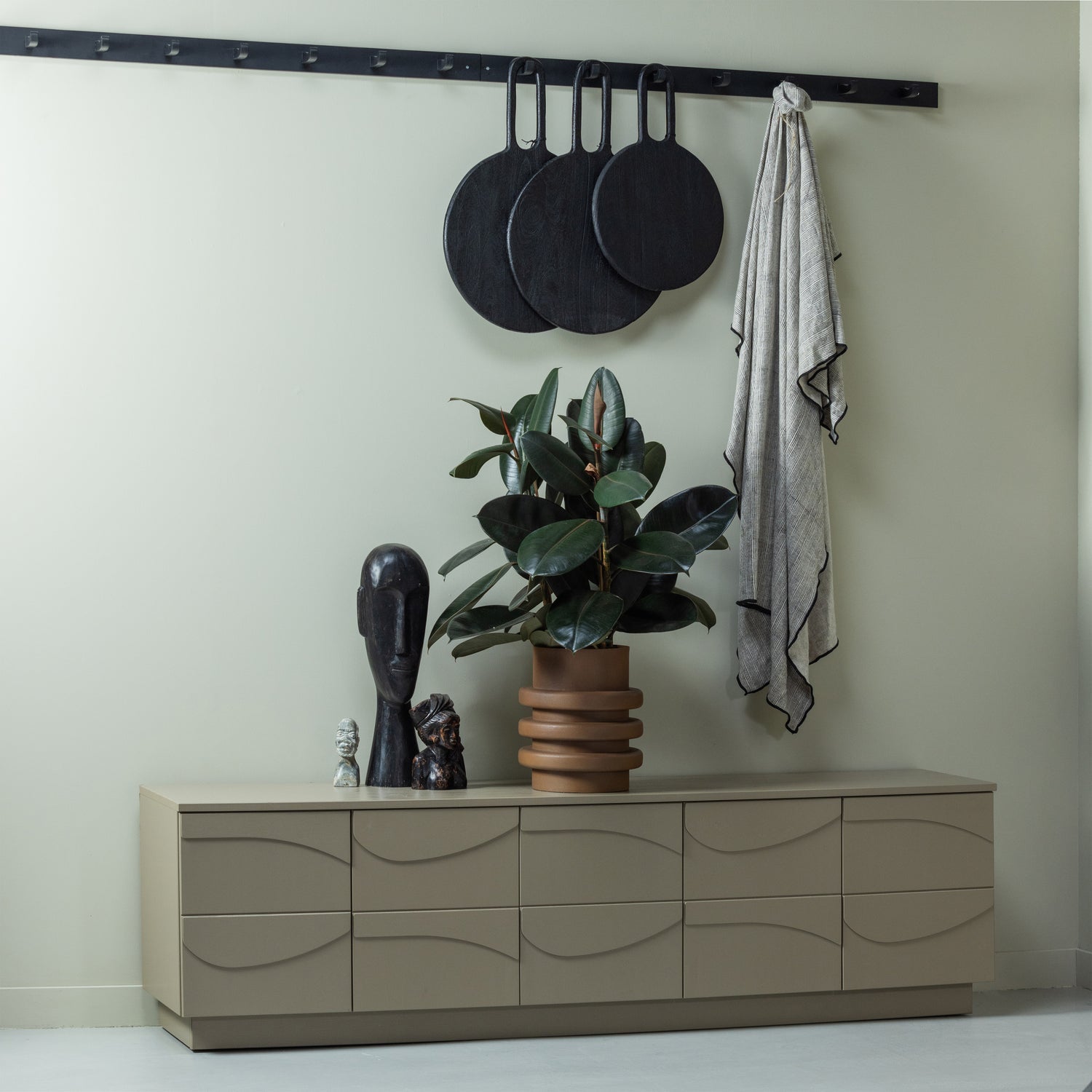 Teo Mud Pine Wood TV Unit