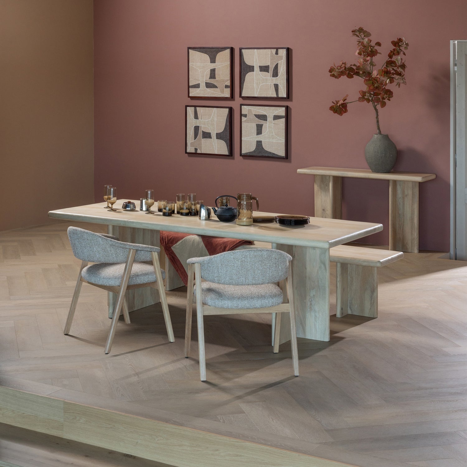 Tunar Dining Chair with Armrest