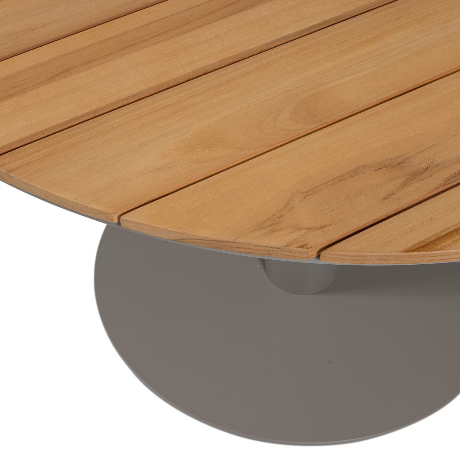 Vela Garden Round Table