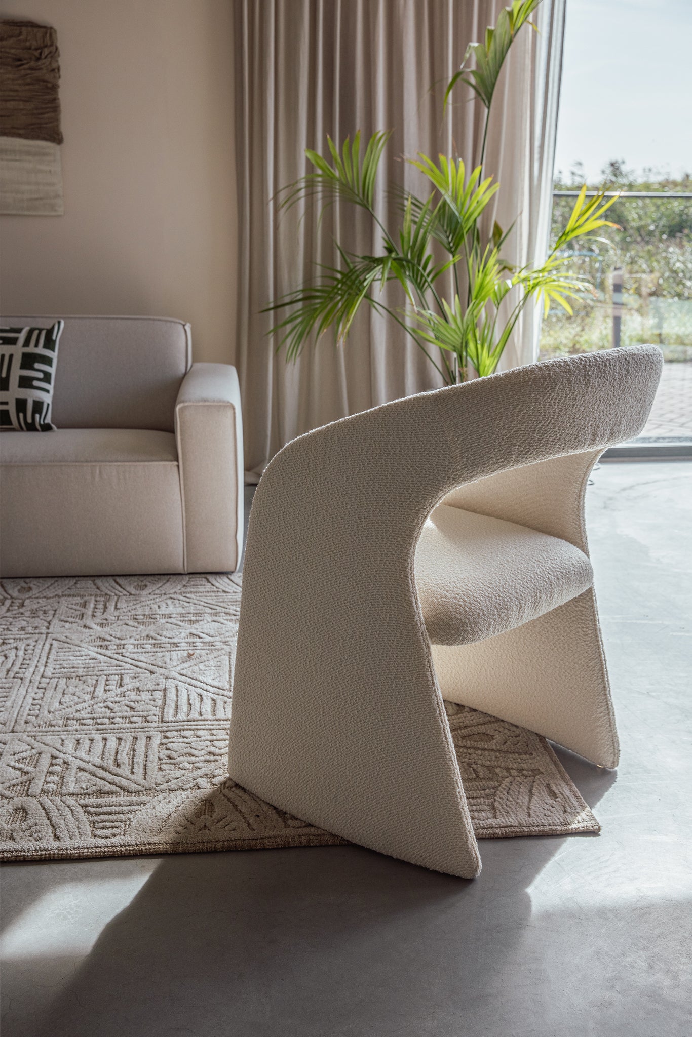 Maire Chair