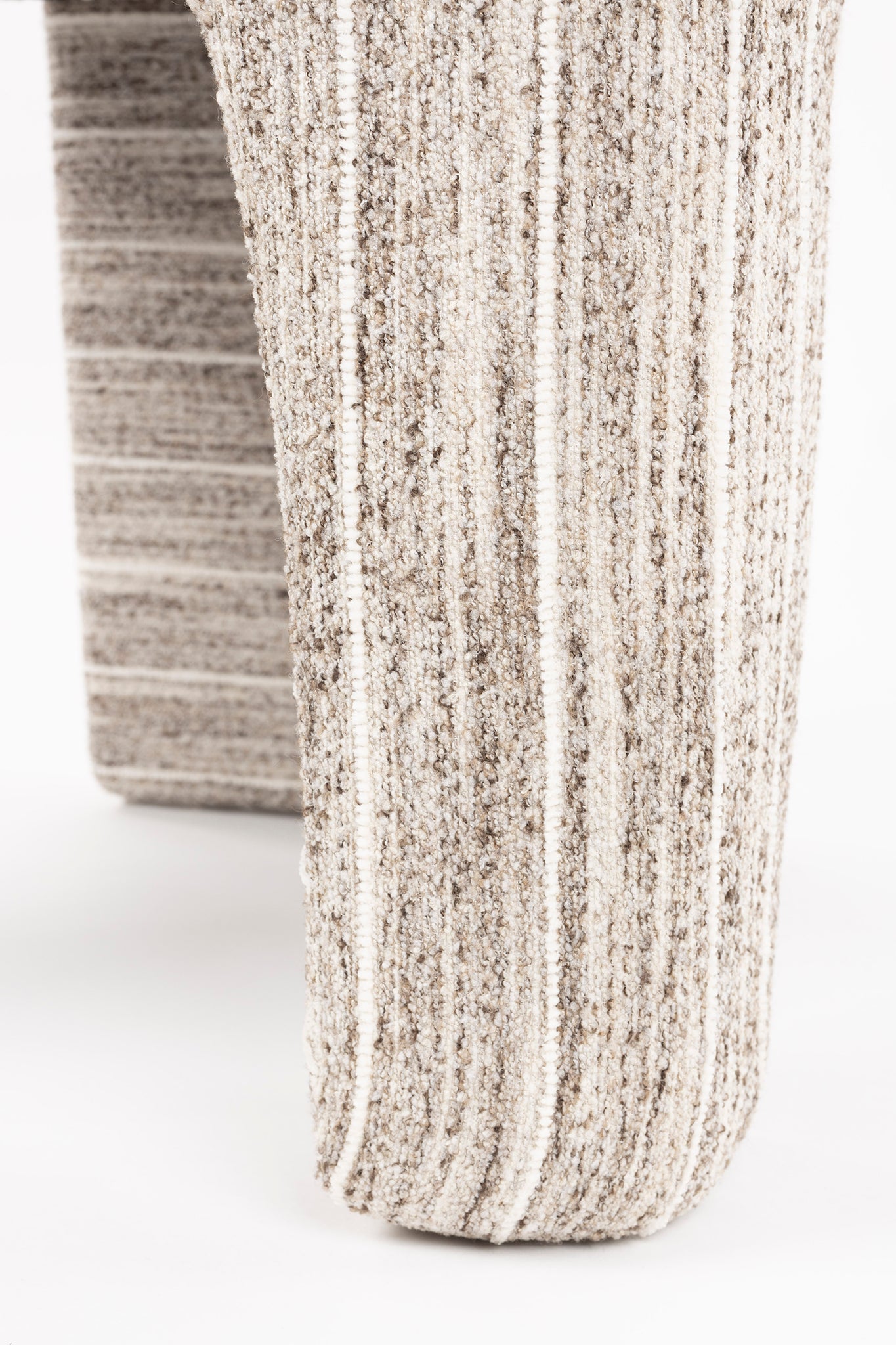 Vana Chair