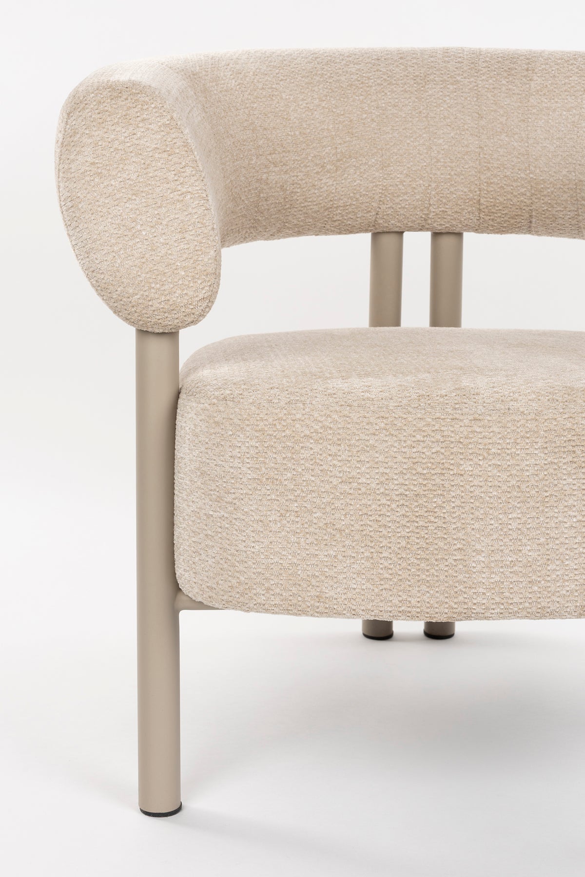 Heels Lounge Chair