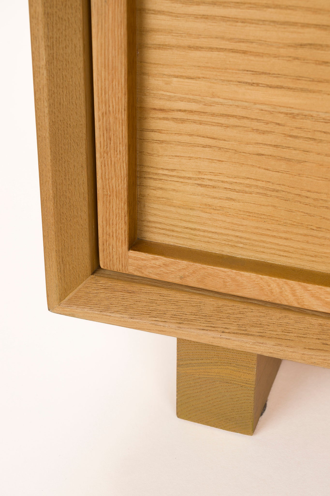 Raster Cabinet
