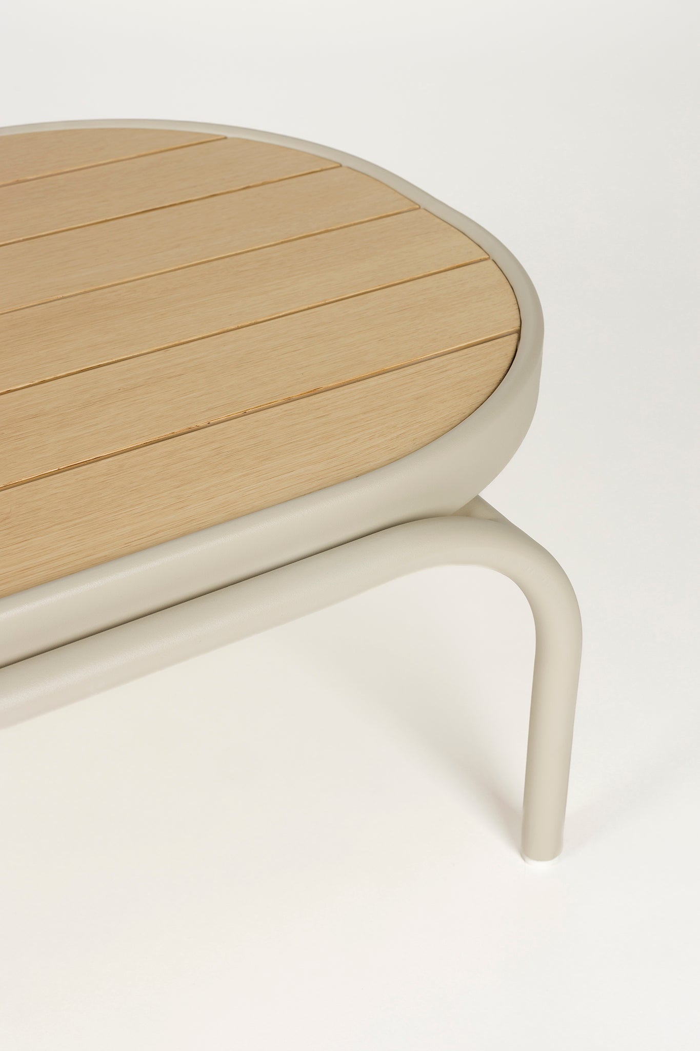 Vista Outdoor Coffee Table