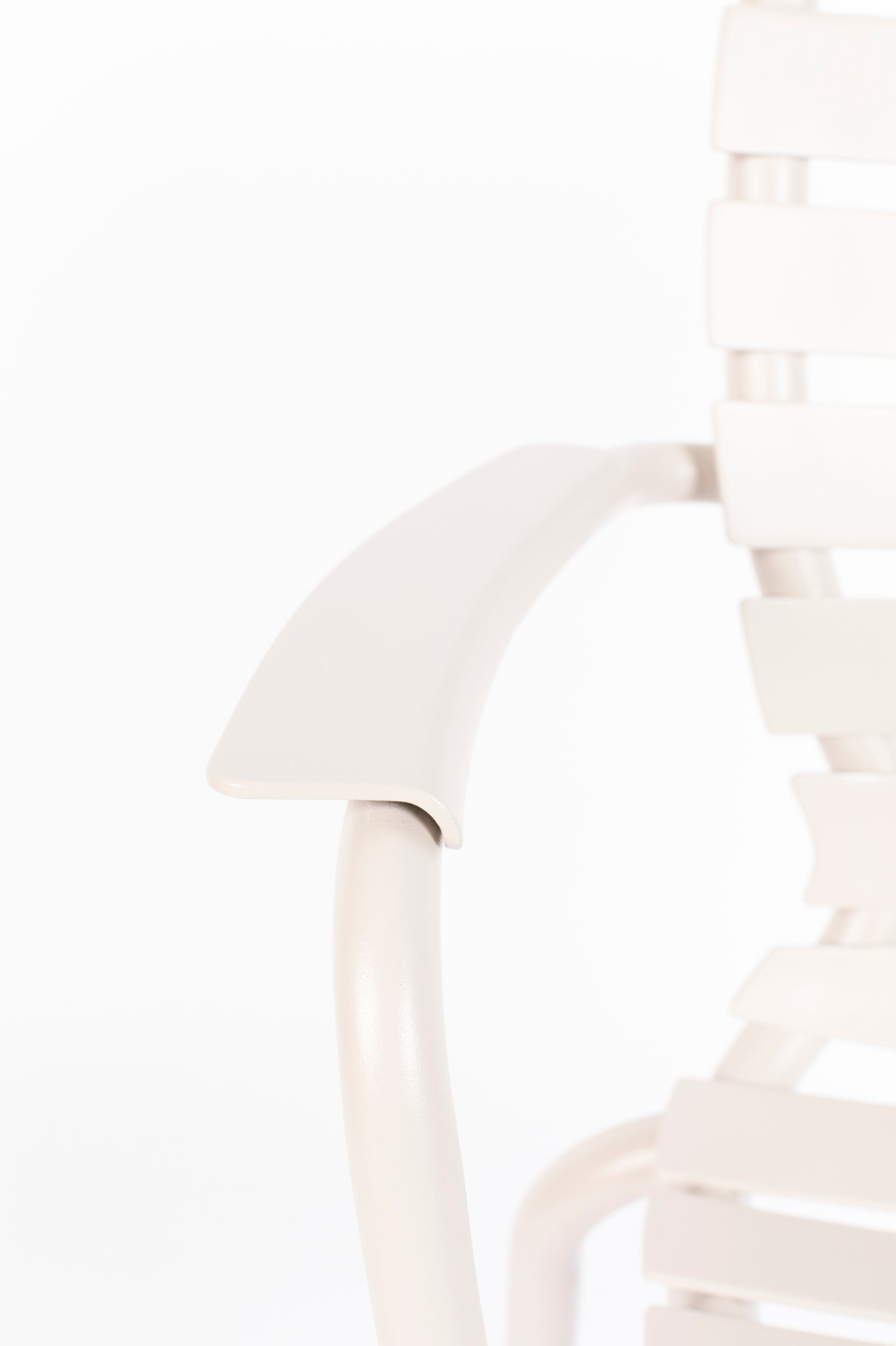 Vondel 168.5 Garden Table Set with Armchair