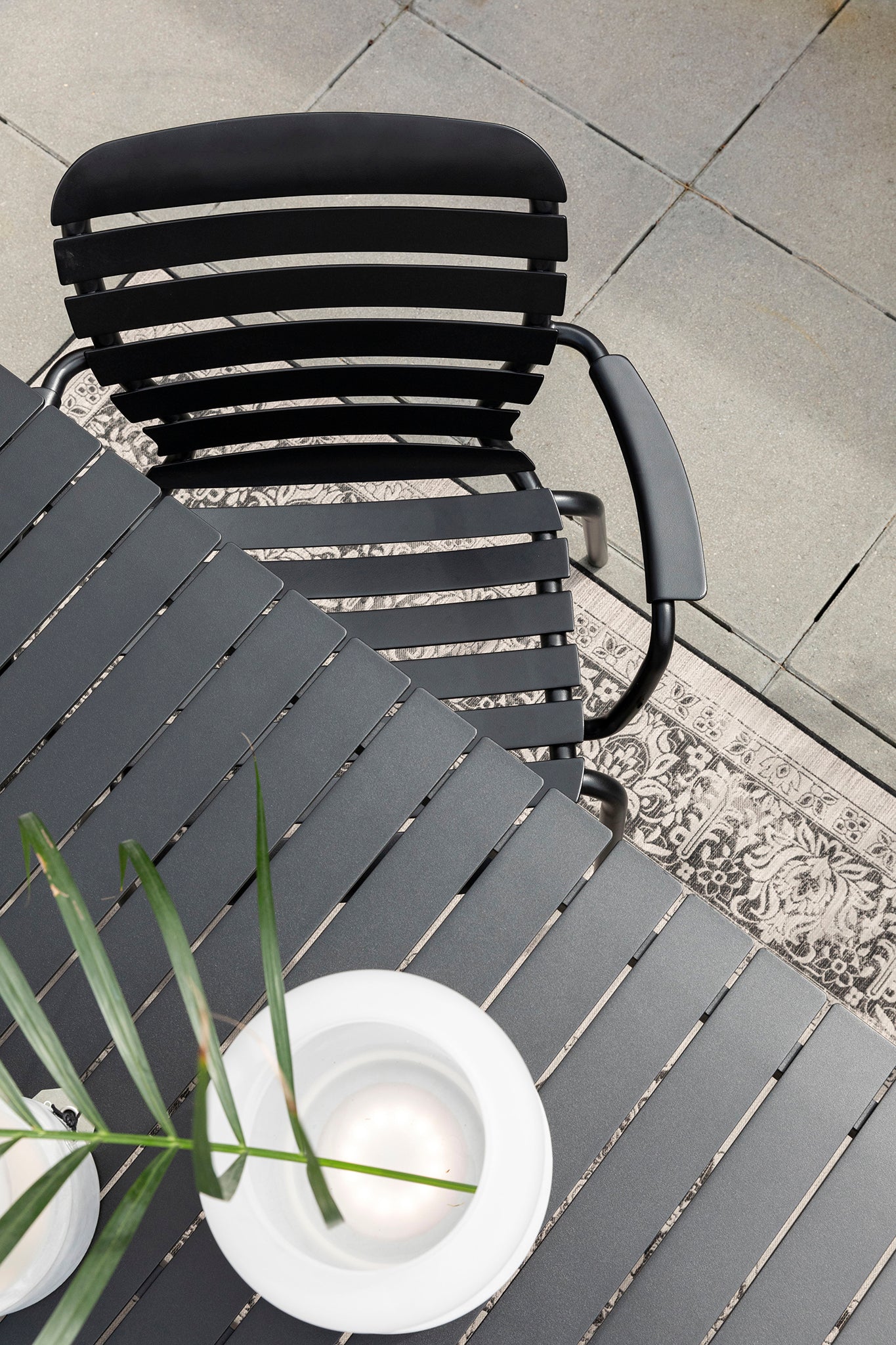 Vondel 168.5 Garden Table Set with Armchair