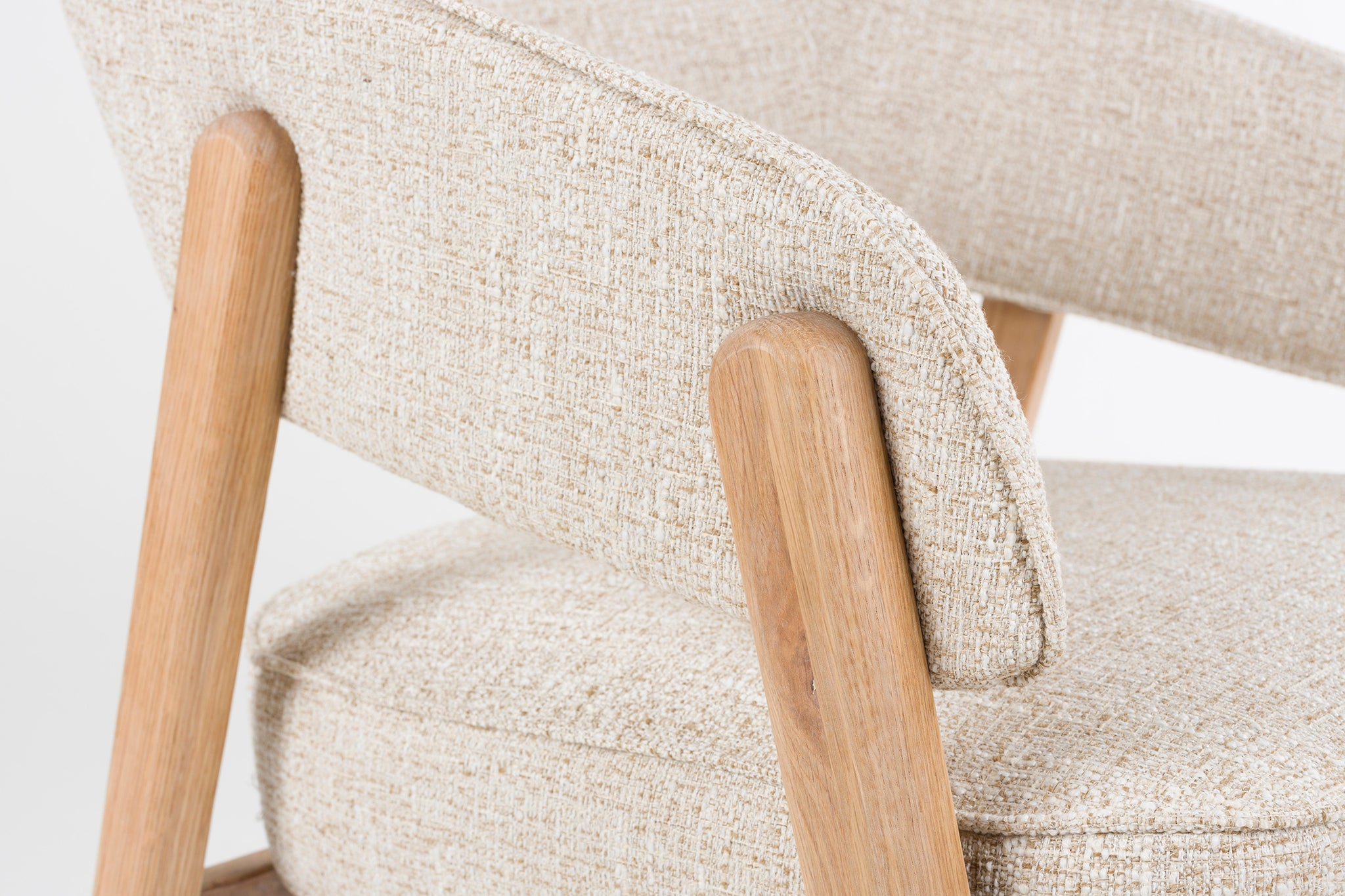 Bright Lounge Chair