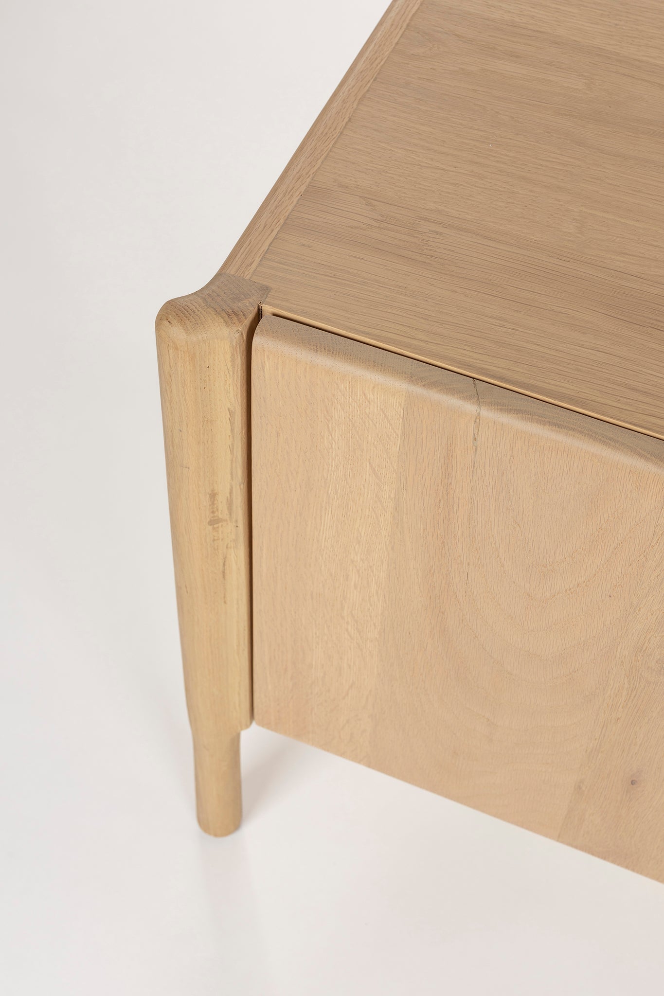 Ember TV Unit