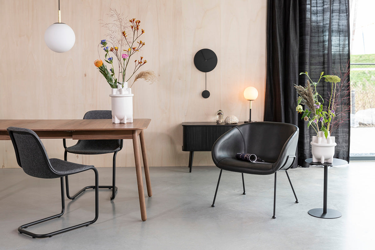 Feston Lounge Chair
