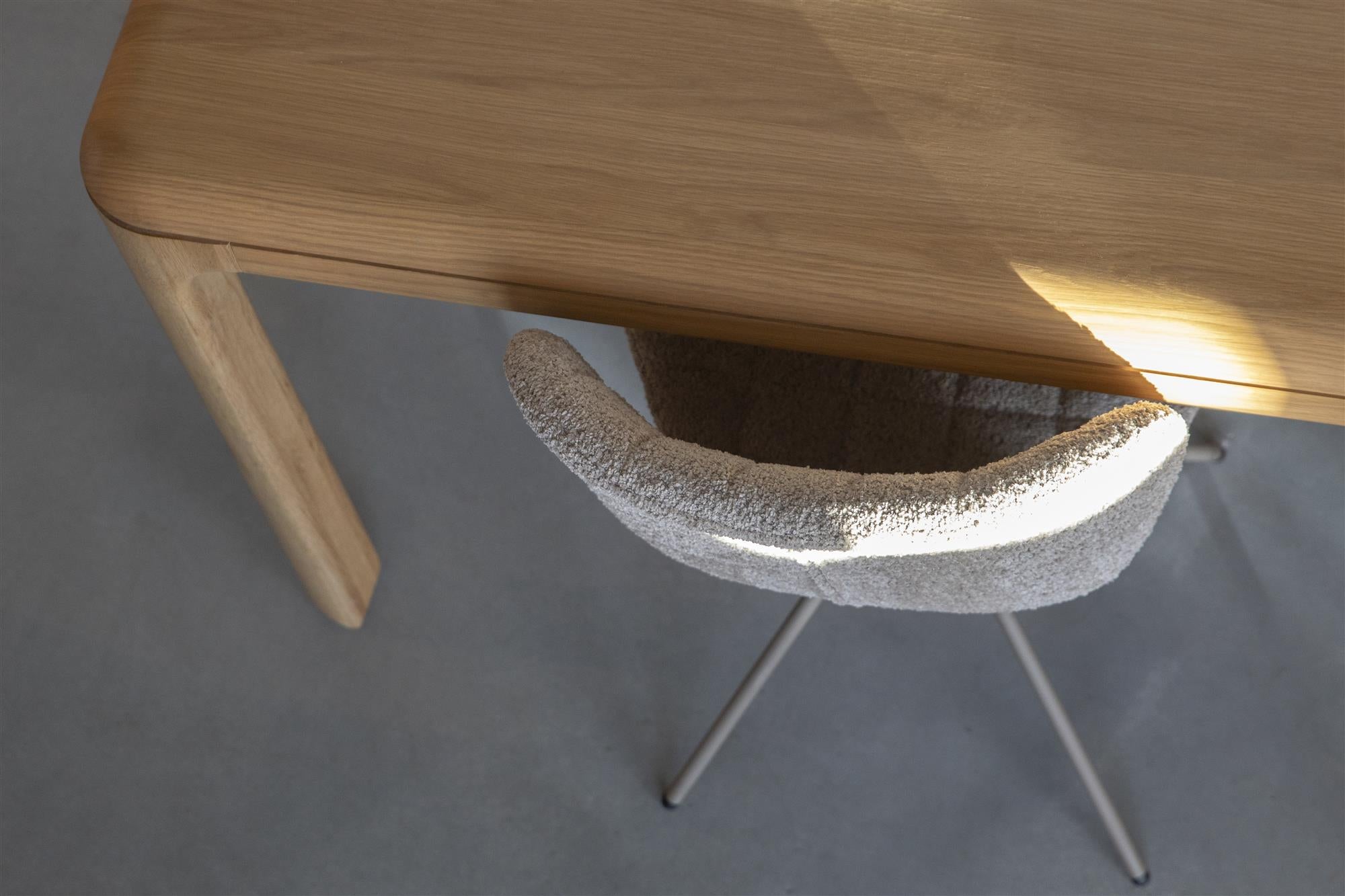 Oever Dining Table