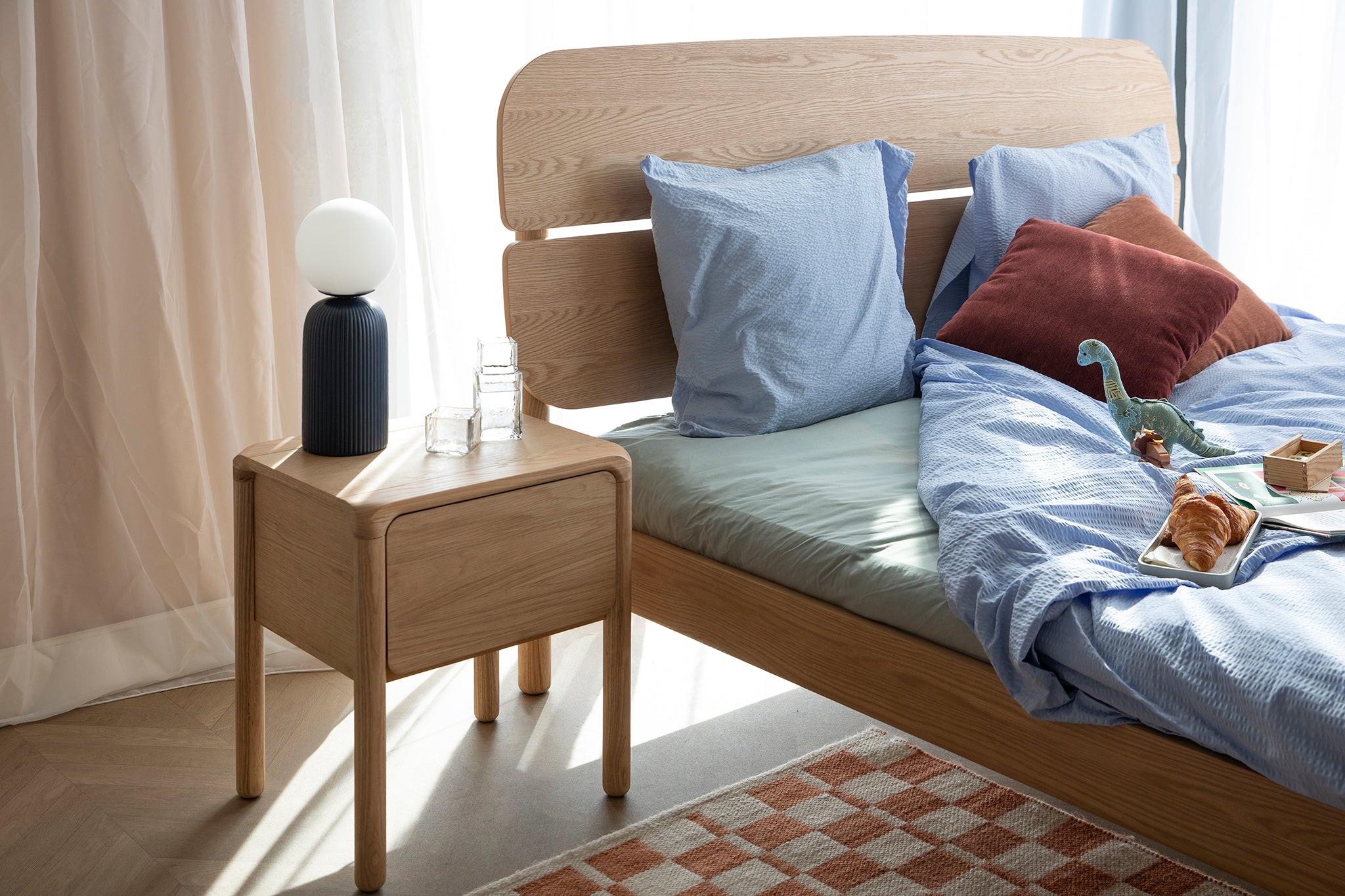 Storm Natural Bed Stand