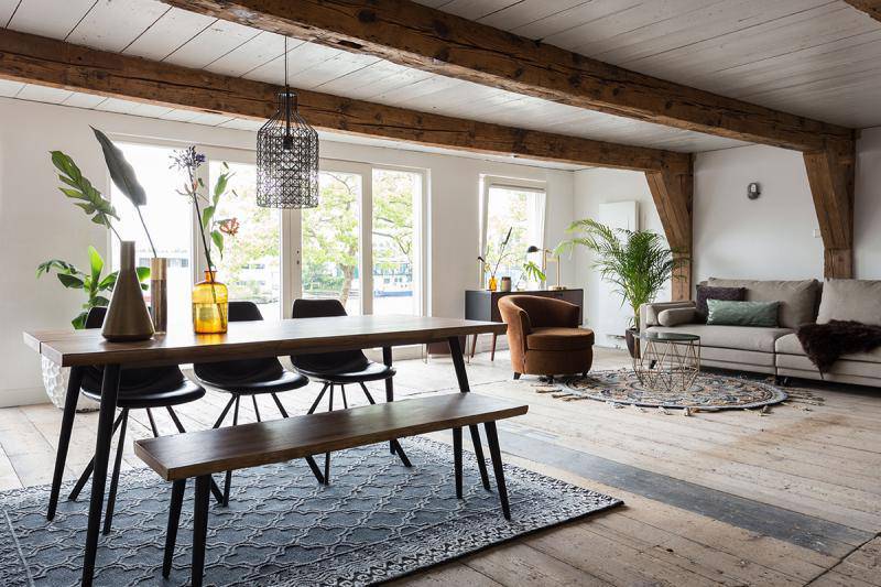 Alagon Table