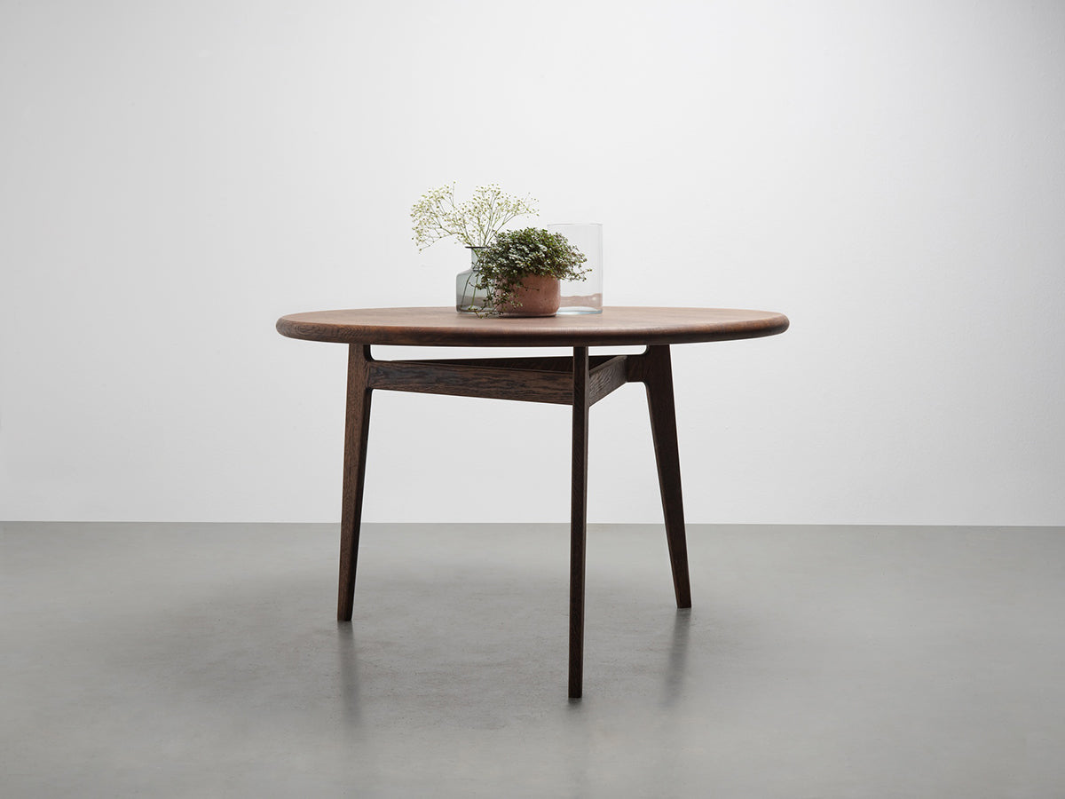 Polly Round Dining Table