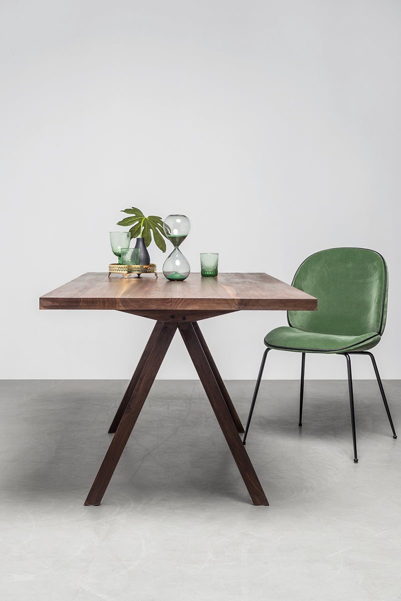 Victoria Dining Table