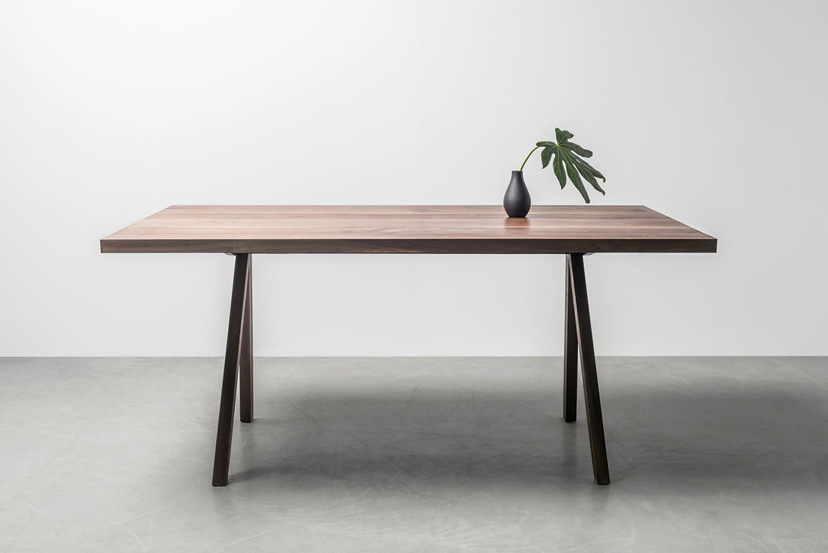 Victoria Dining Table