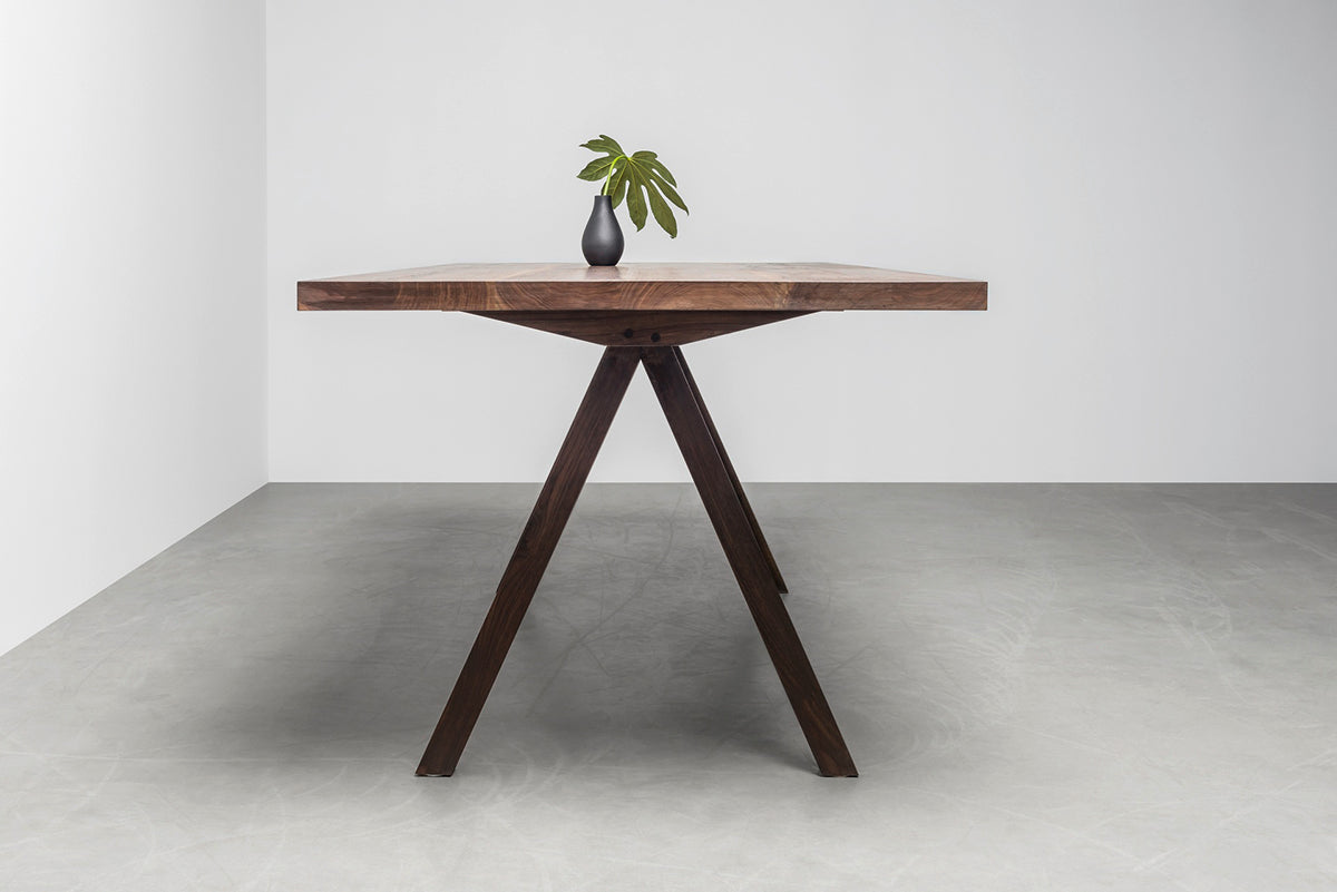 Victoria Dining Table