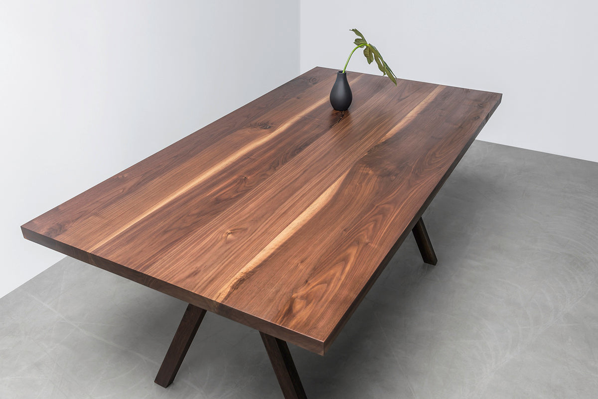 Victoria Dining Table