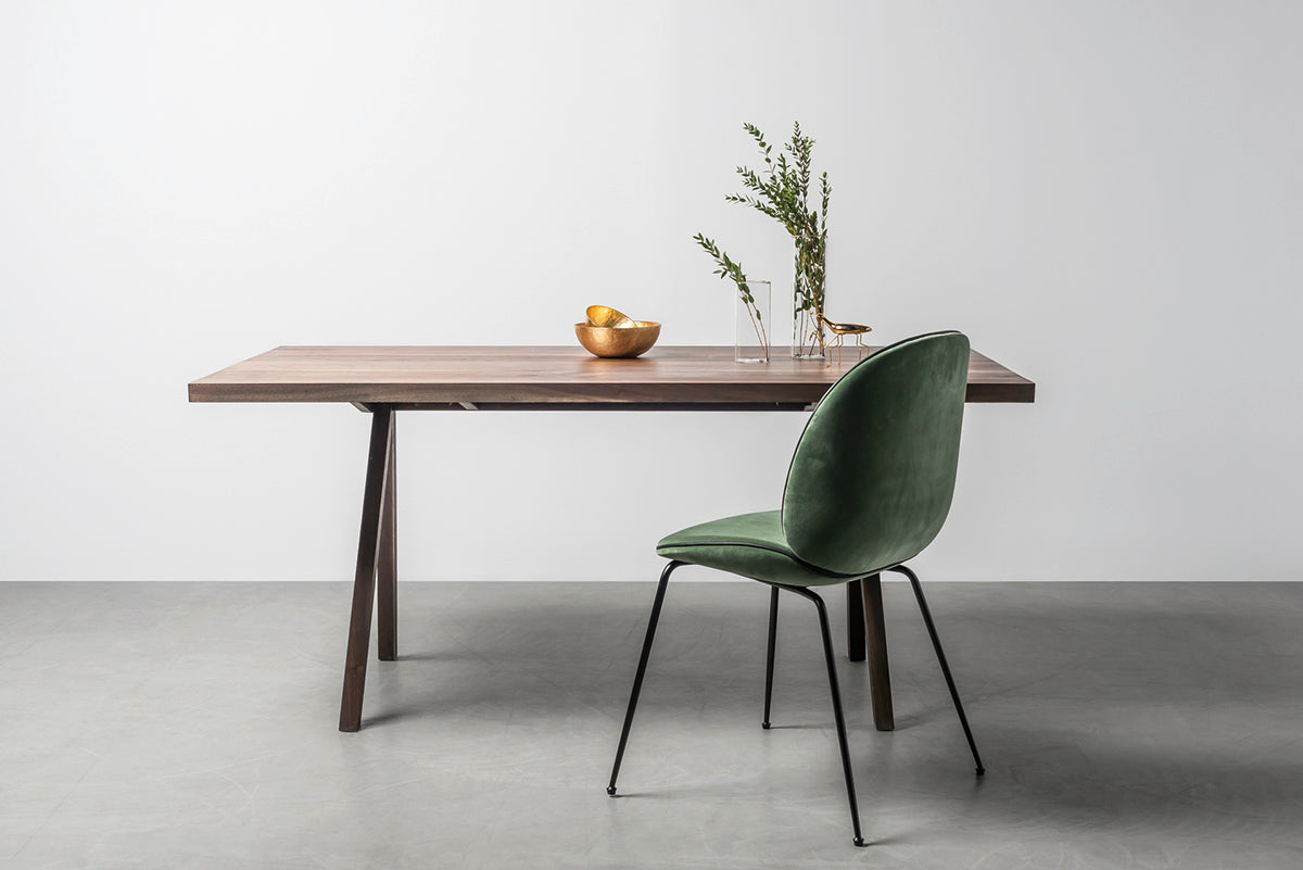Victoria Dining Table