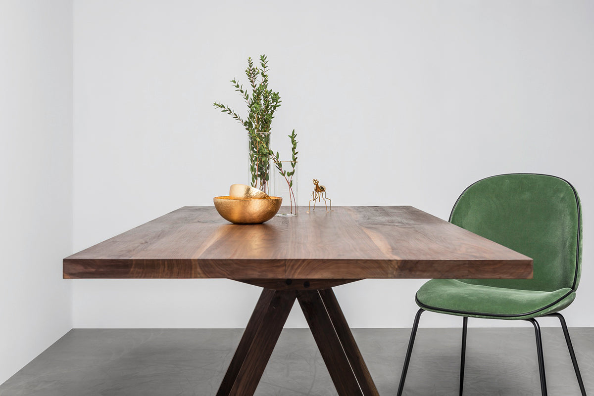 Victoria Dining Table