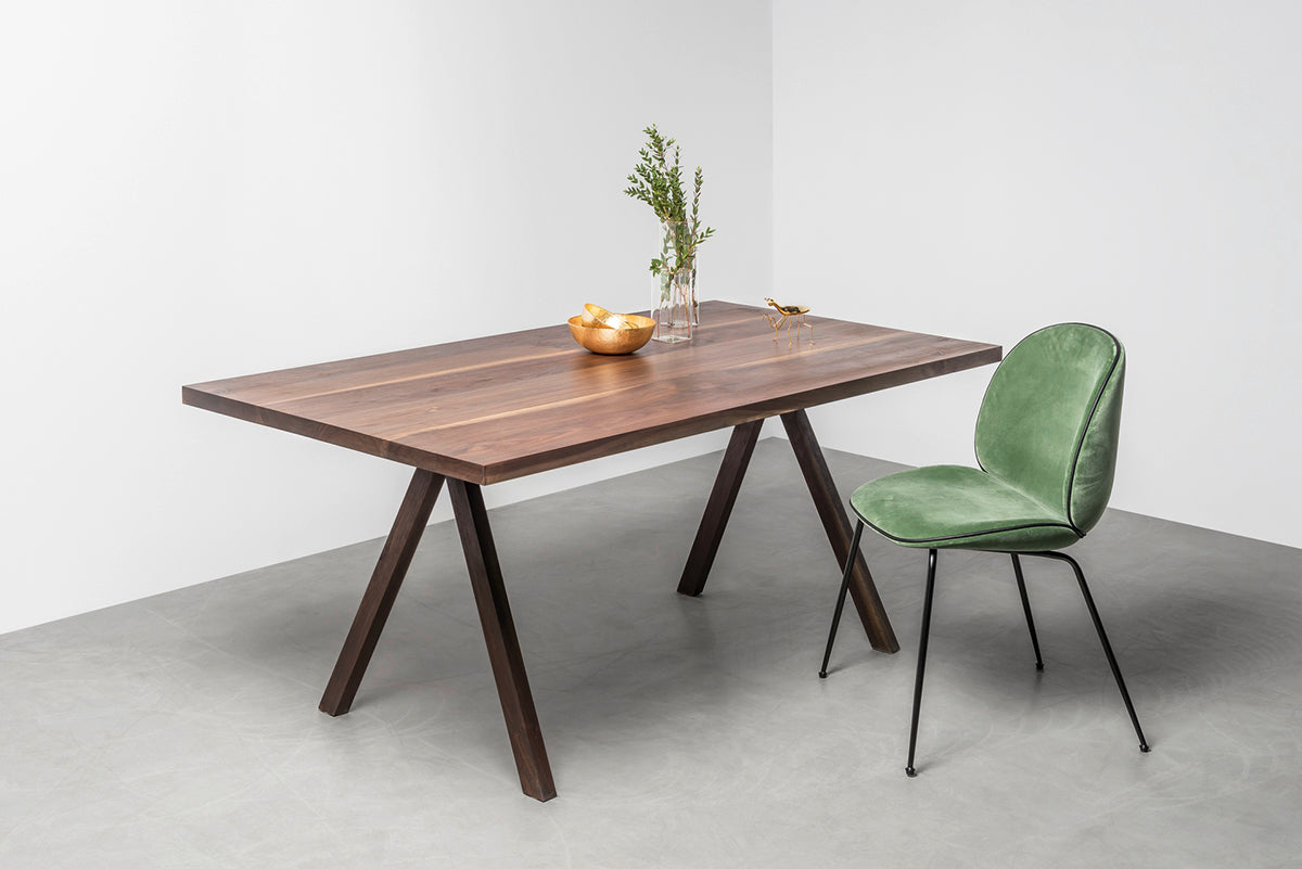 Victoria Dining Table