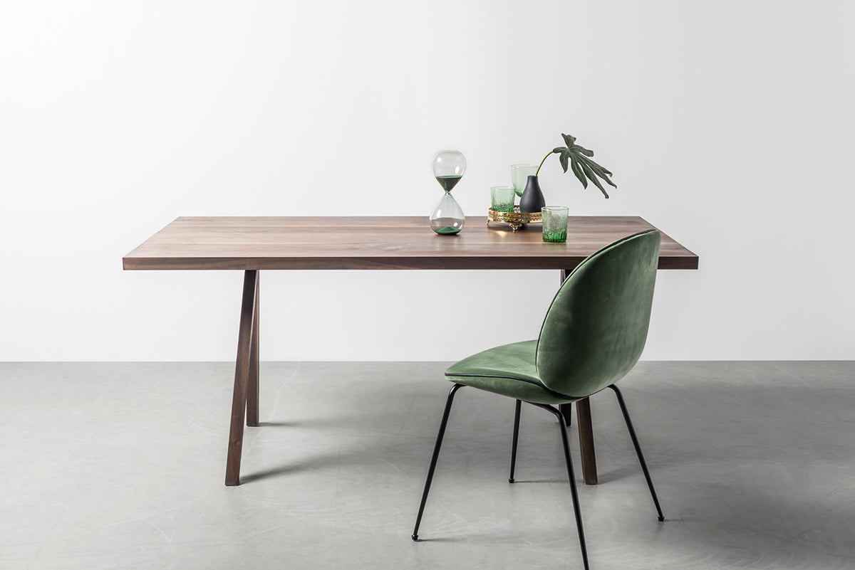 Victoria Dining Table