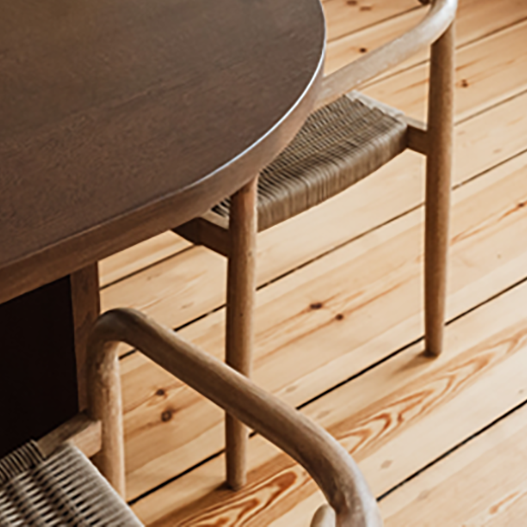 Lars Oval Dining Table