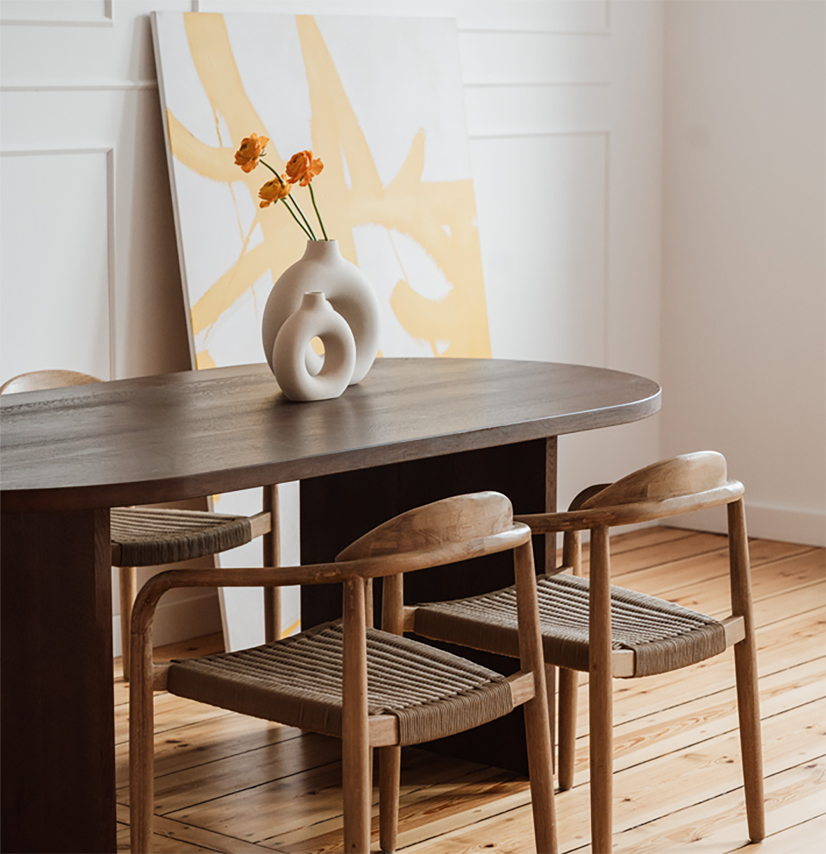 Lars Oval Dining Table