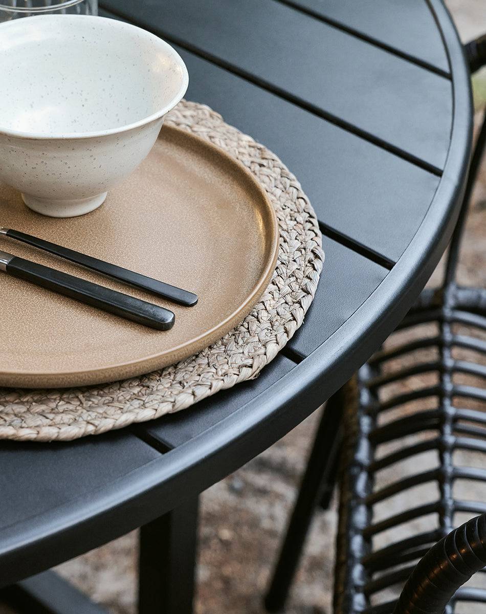 Helo Black Round Table (Display)