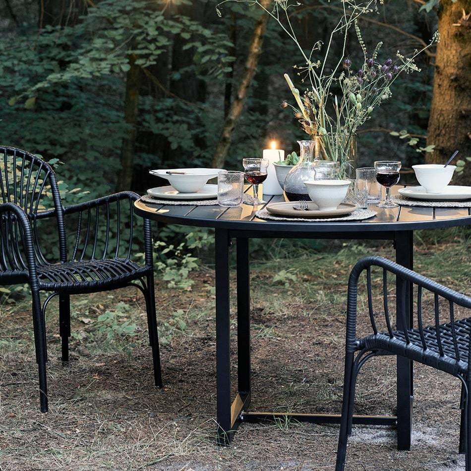 Helo Black Round Table (Display)