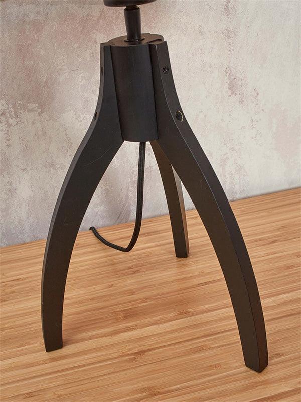 Iguazu 3-Legs Table Lamp - WOO .Design