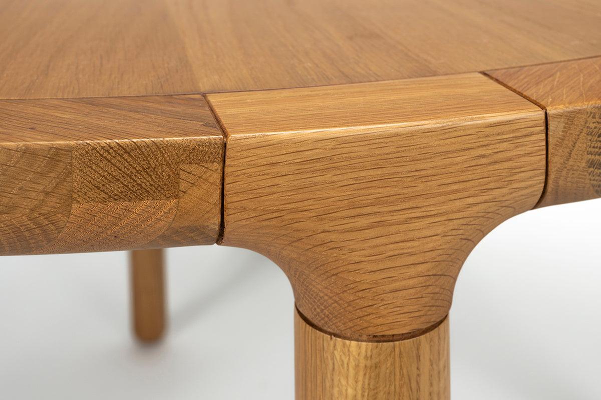 Storm Round Table - WOO .Design