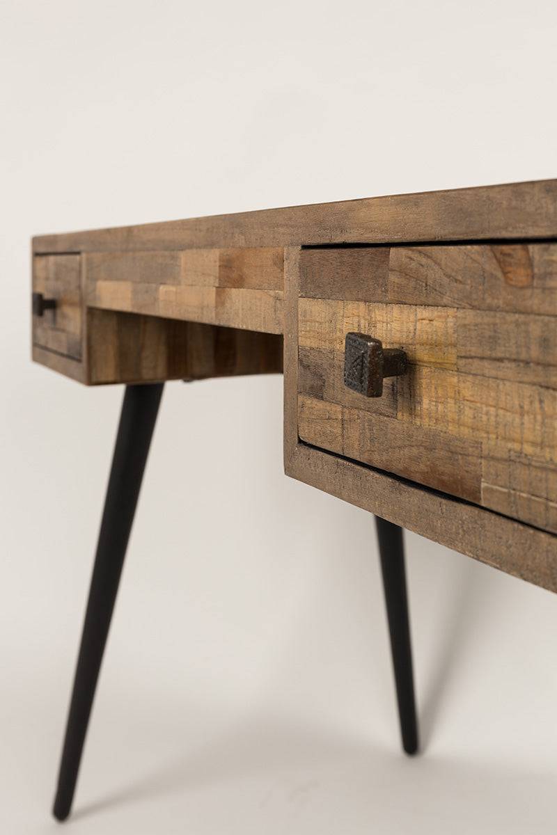 Leo Desk